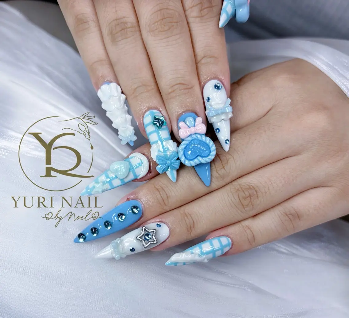 ネイル ハンドネイル フットネイル ハンドケア YURI Nail NARITAのネイルデザイン