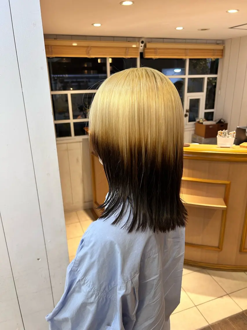 ミディアム カラー ブリーチ ハイトーンカラー PIS／ NAHOのヘアスタイル