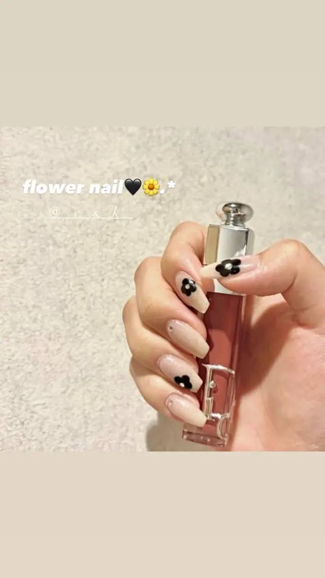 ネイル アートネイル ハンドネイル 🎀チーク/ちゅるん 🫧chisa🎀のネイルデザイン