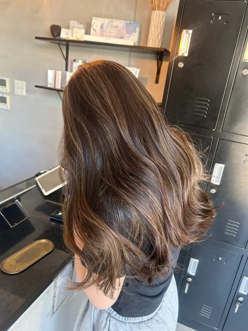 セミロング ヘアカラー 山中 望緒のヘアスタイル