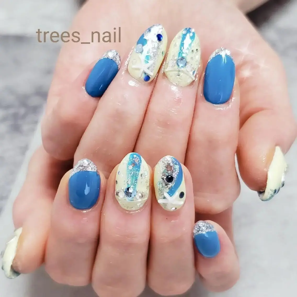 ネイル ブルー パステルネイル 夏ネイル 黄色 ハンドネイル フットネイル trees_ nailのネイルデザイン