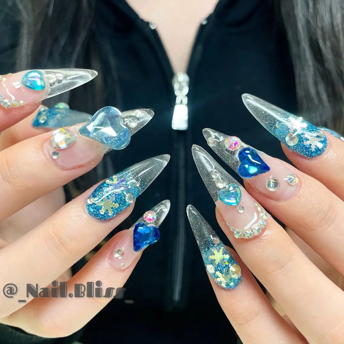 ネイル クリアネイル ハート ハンドネイル NAIL BLISSのネイルデザイン