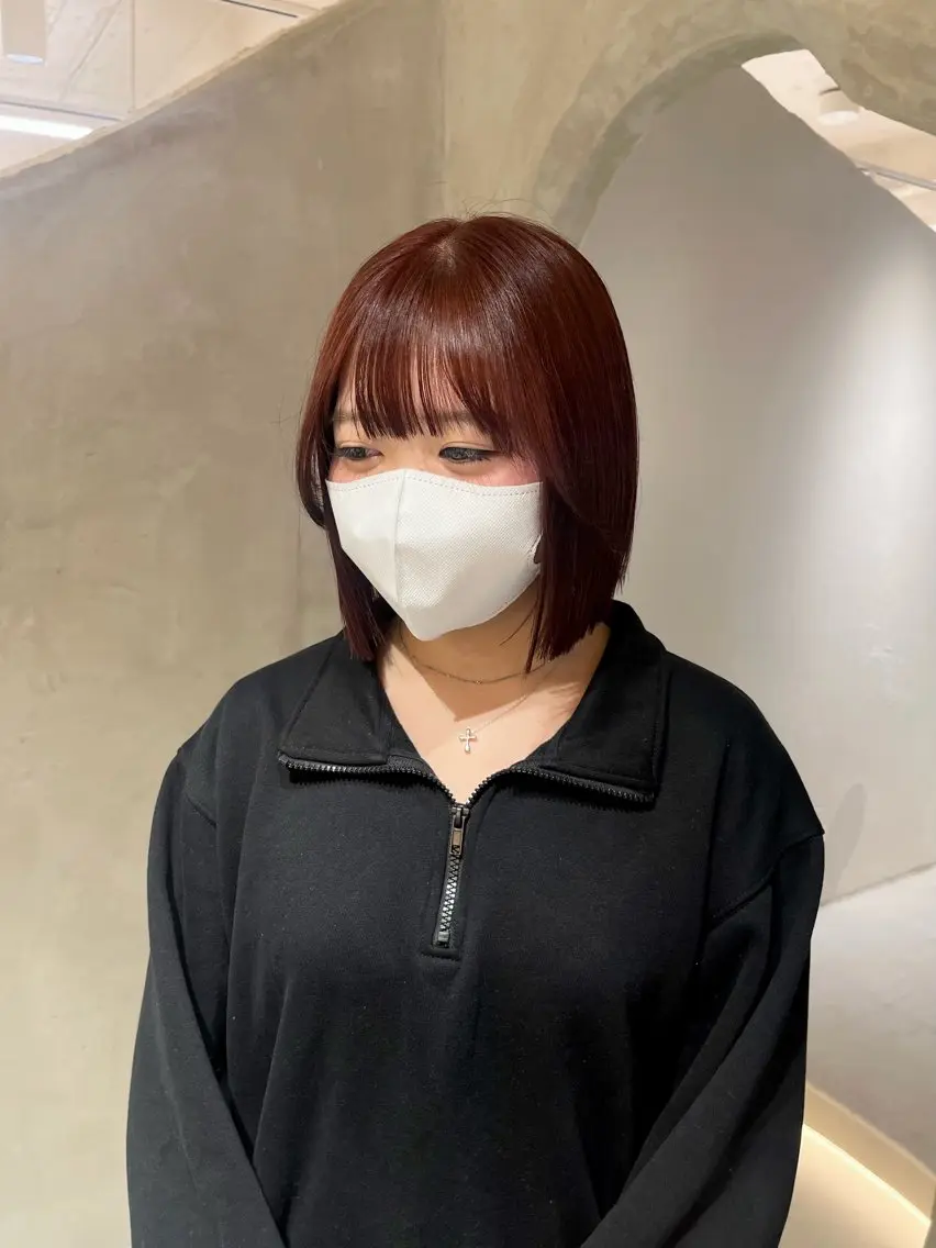 ミディアム カラー カット ヘアカラー トリートメント 切りっぱなしボブ/ 艶カラー/綾莉のヘアスタイル