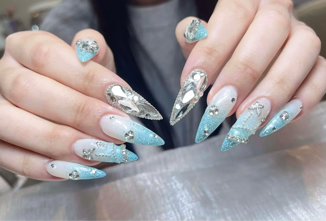 ネイル アートネイル 成人式 ジェルネイル ニュアンスネイル 夏ネイル ハンドネイル Jenn Nail Salonのネイルデザイン