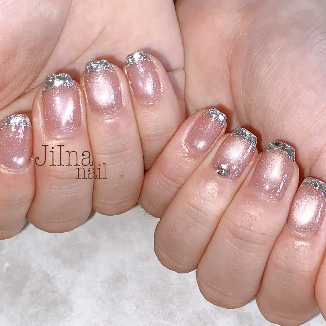 ネイル フラッシュネイル フラッシュマグ フレンチネイル ガラスフレンチ マグネットネイル JiIna nailのネイルデザイン