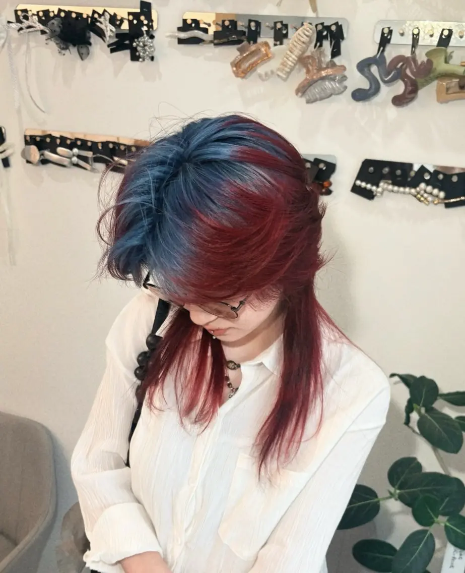 セミロング ))カラー特化(( 渡邉 怜のヘアスタイル