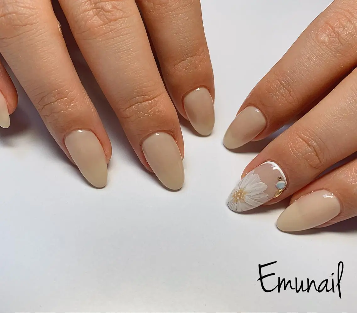 ネイル ハンドネイル Emu Nailのネイルデザイン