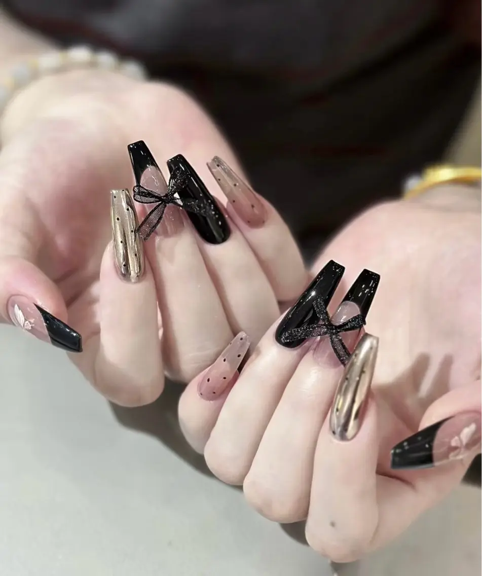 ネイル フラワーネイル フレンチネイル ジェルネイル ガラスフレンチ ハート ハンドネイル BabyYouMi nailのネイルデザイン
