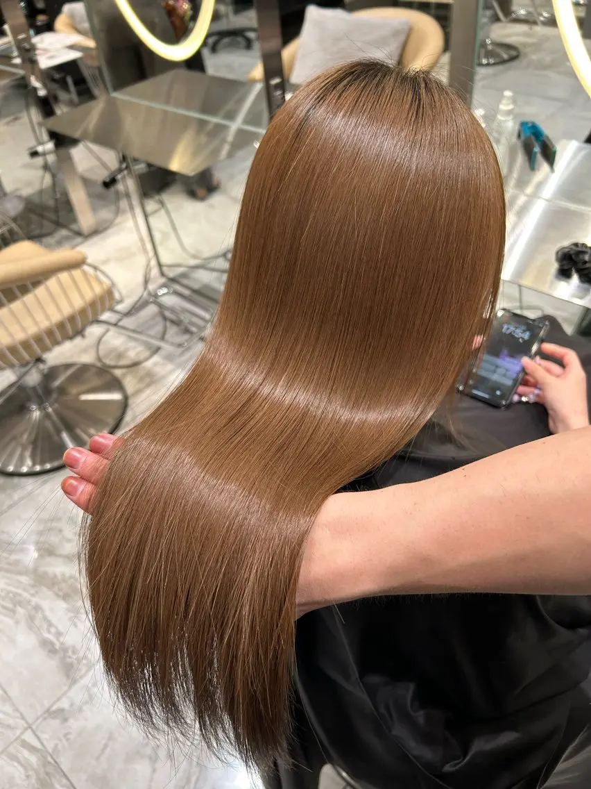 ロング 🥇KEN /レイヤー/カラーのヘアスタイル