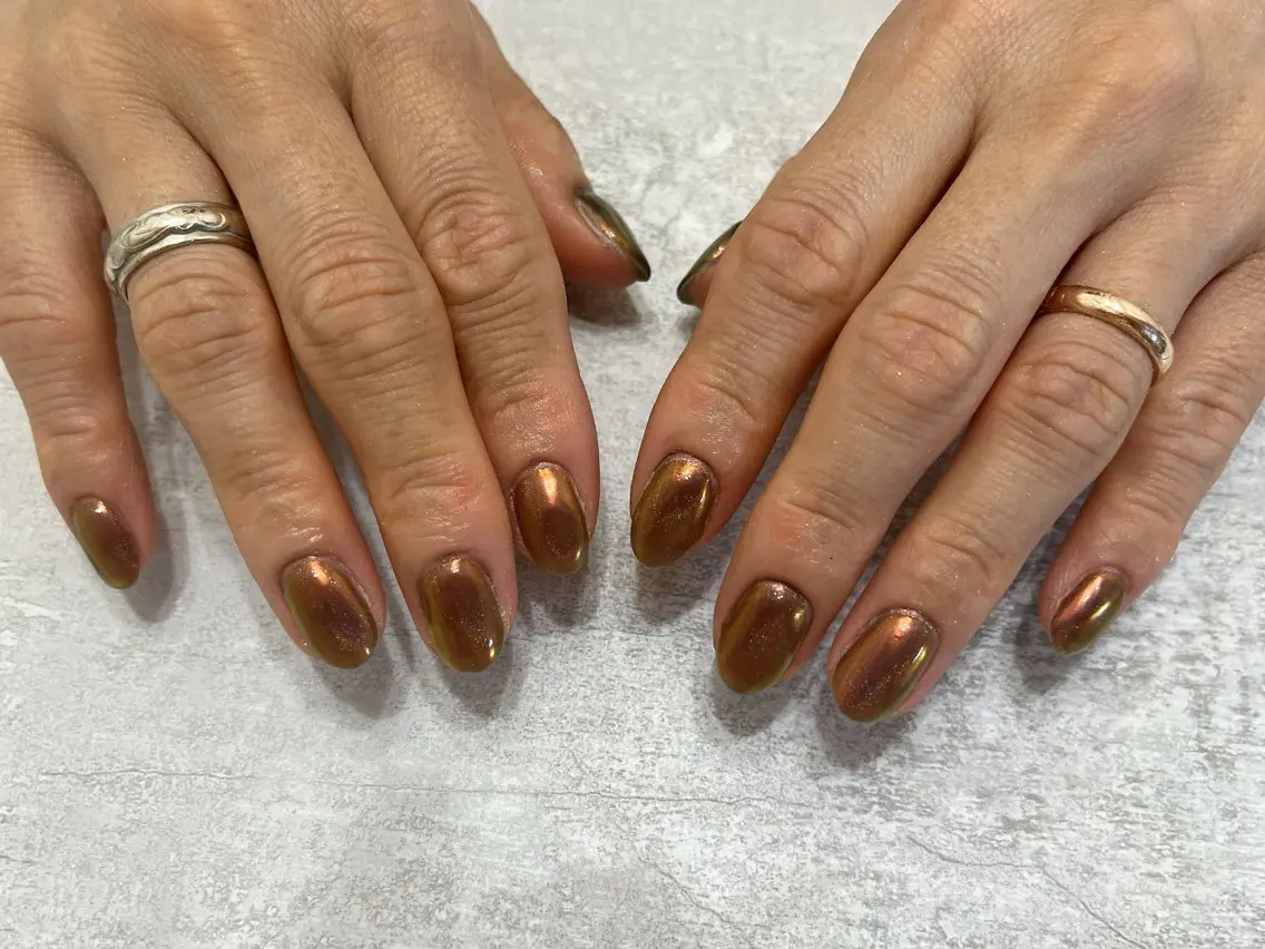 ネイル オーロラネイル フットネイル フレンチネイル ジェルネイル マグネットネイル ハンドネイル mogunail &blowのネイルデザイン