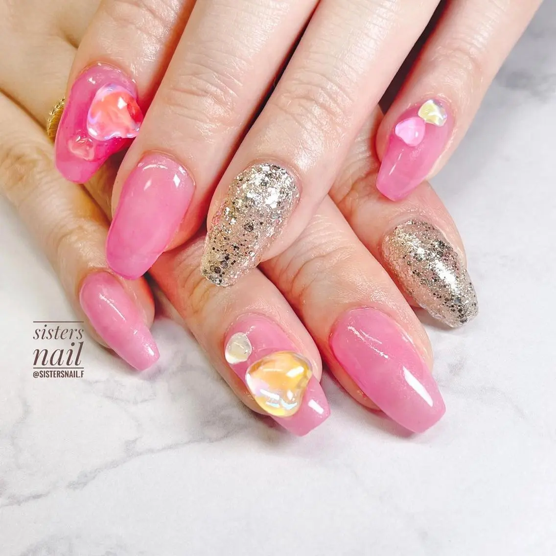 ネイル アートネイル ハート キラキラネイル ラメ(グリッター) 持ち込み sisters nail.fのネイルデザイン