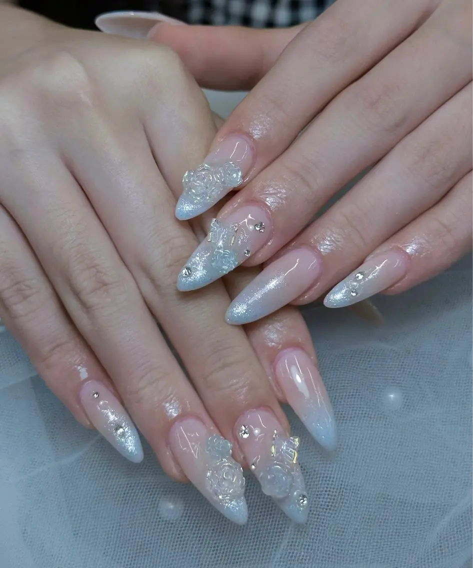 ネイル キラキラネイル 韓国ネイル ロングネイル 持ち込み ぷっくりネイル Iconic Nailのネイルデザイン