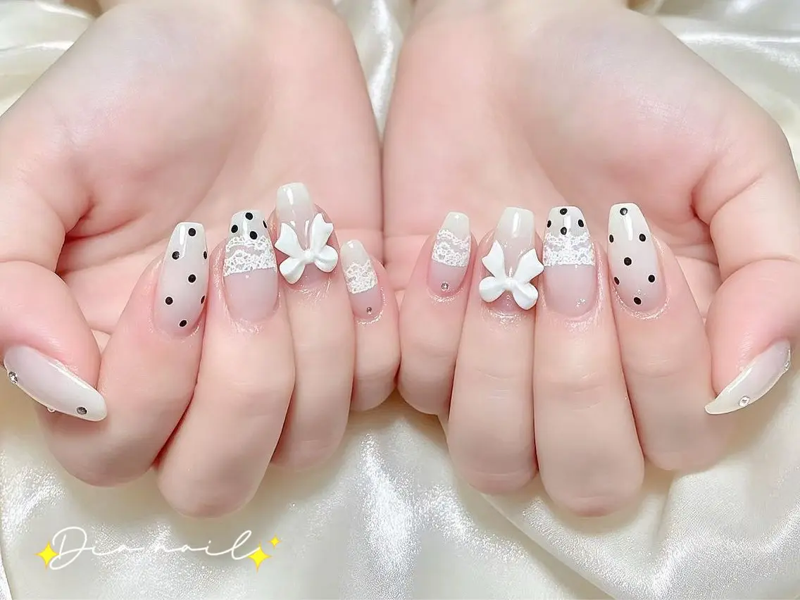 ネイル フットネイル 韓国ネイル レース マグネットネイル ニュアンスネイル ハンドネイル Dia nail サロンのネイルデザイン