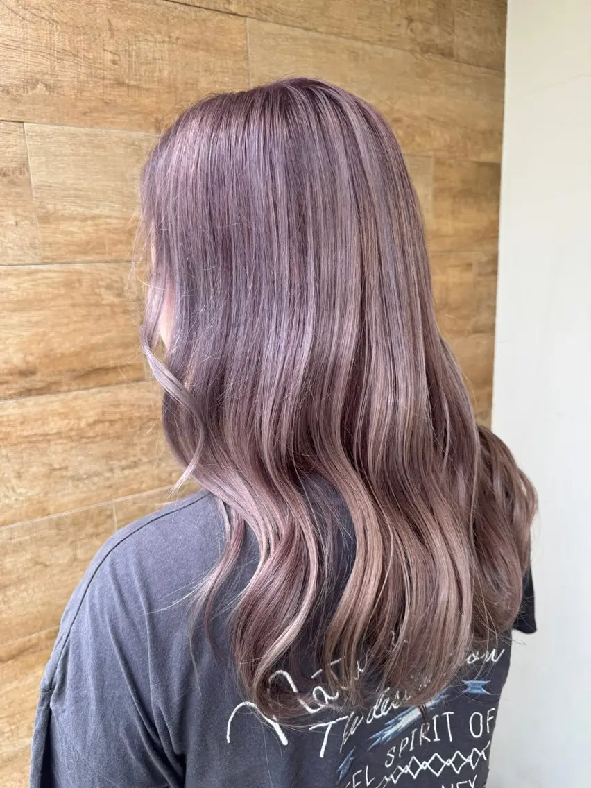 ロング ヘアカラー トリートメント Kaori🌈透明感 カラー / 髪質改善のヘアスタイル