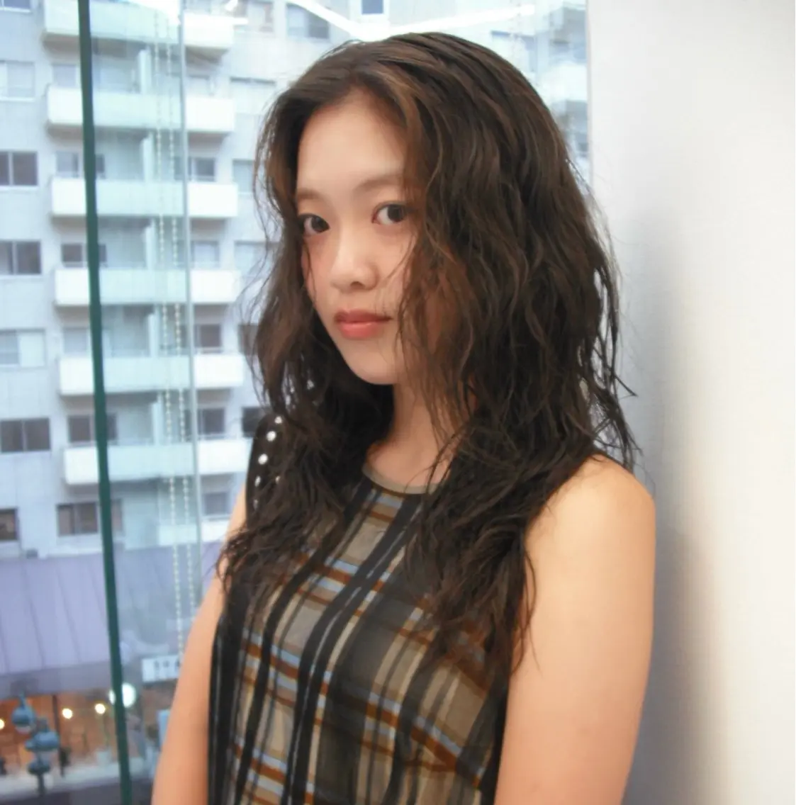 ミディアム パーマ ミディアムパーマ カット パーマ レイヤーカット uraraのヘアスタイル