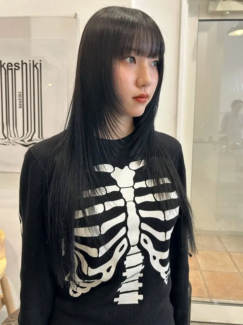 ロング カット ヘアカラー トリートメント keshiki 大名のヘアスタイル