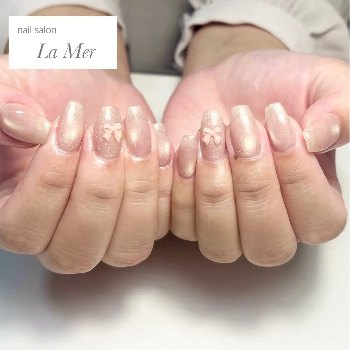 ネイル オーロラネイル ジェルネイル ガーリー マグネットネイル オフィスネイル ハンドネイル nailsalon La Merのネイルデザイン