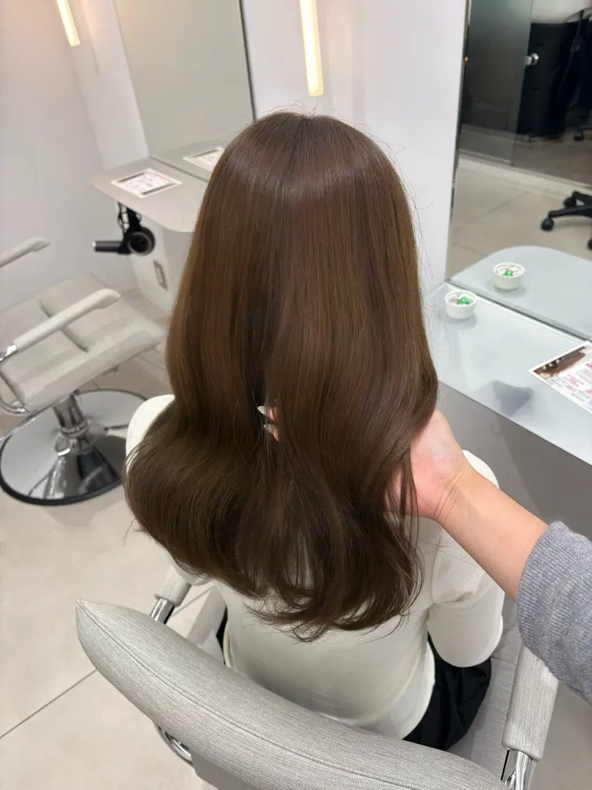 セミロング 透明感color♡ Ibukiのヘアスタイル