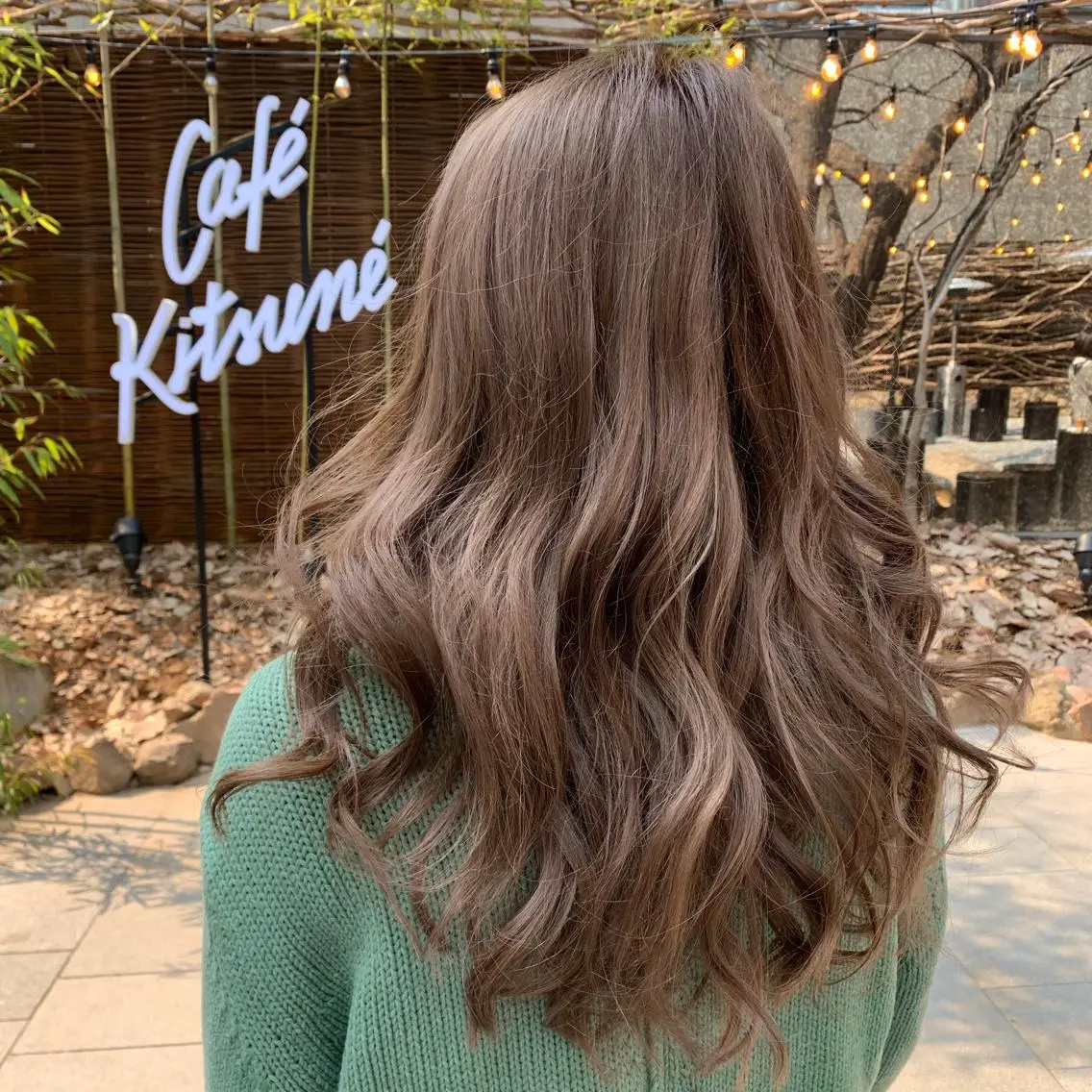 ロング カラー アッシュ ベージュカラー ブリーチ ツバサ 髪質改善のヘアスタイル