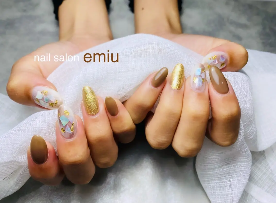 ネイル アートネイル ニュアンスネイル emiu petiteのネイルデザイン