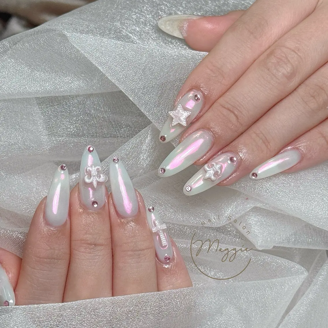 ネイル Maggie Nail🦩のネイルデザイン
