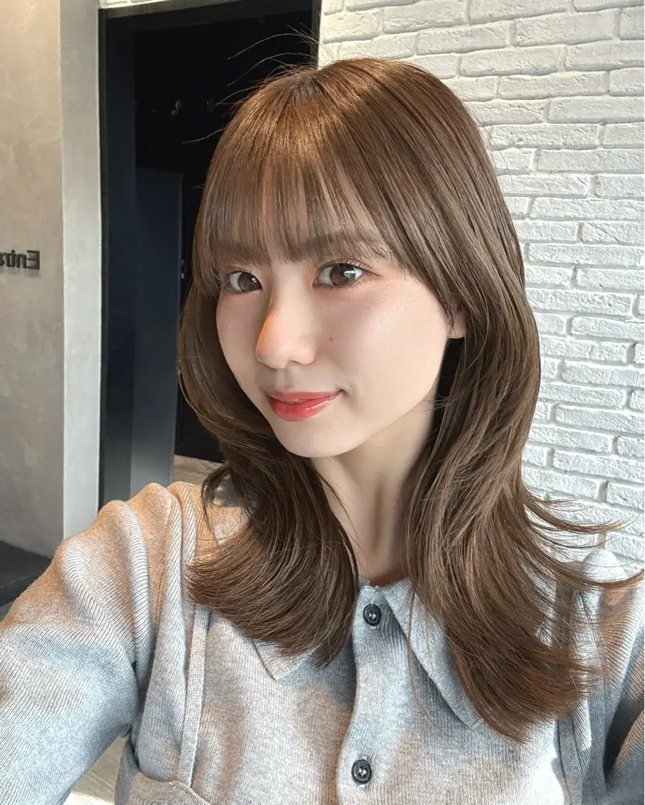 ミディアム カラー くびれヘア レイヤーカット カット ヘアカラー トリートメント レイヤー🩰髪質改善 /透明感/kanaのヘアスタイル