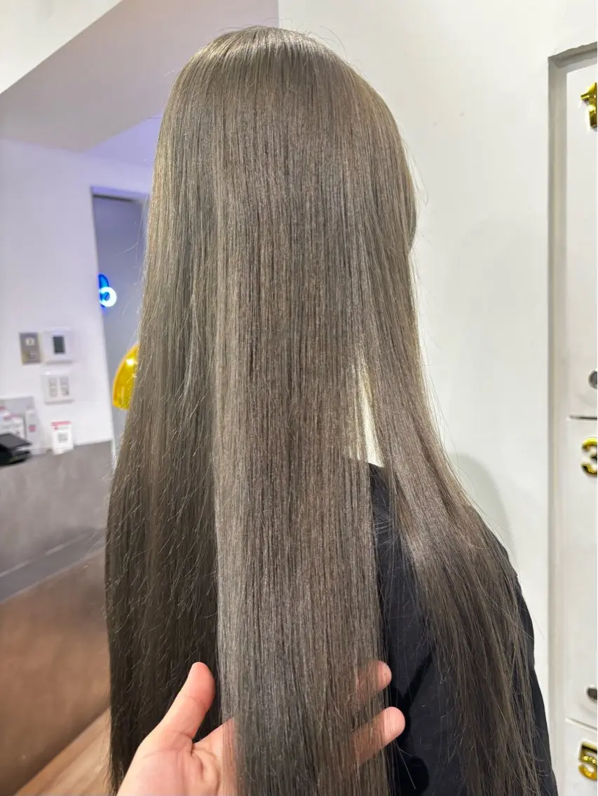 ロング ヘアカラー ブリーチ透明感カラー 🍀mizuki🍀のヘアスタイル