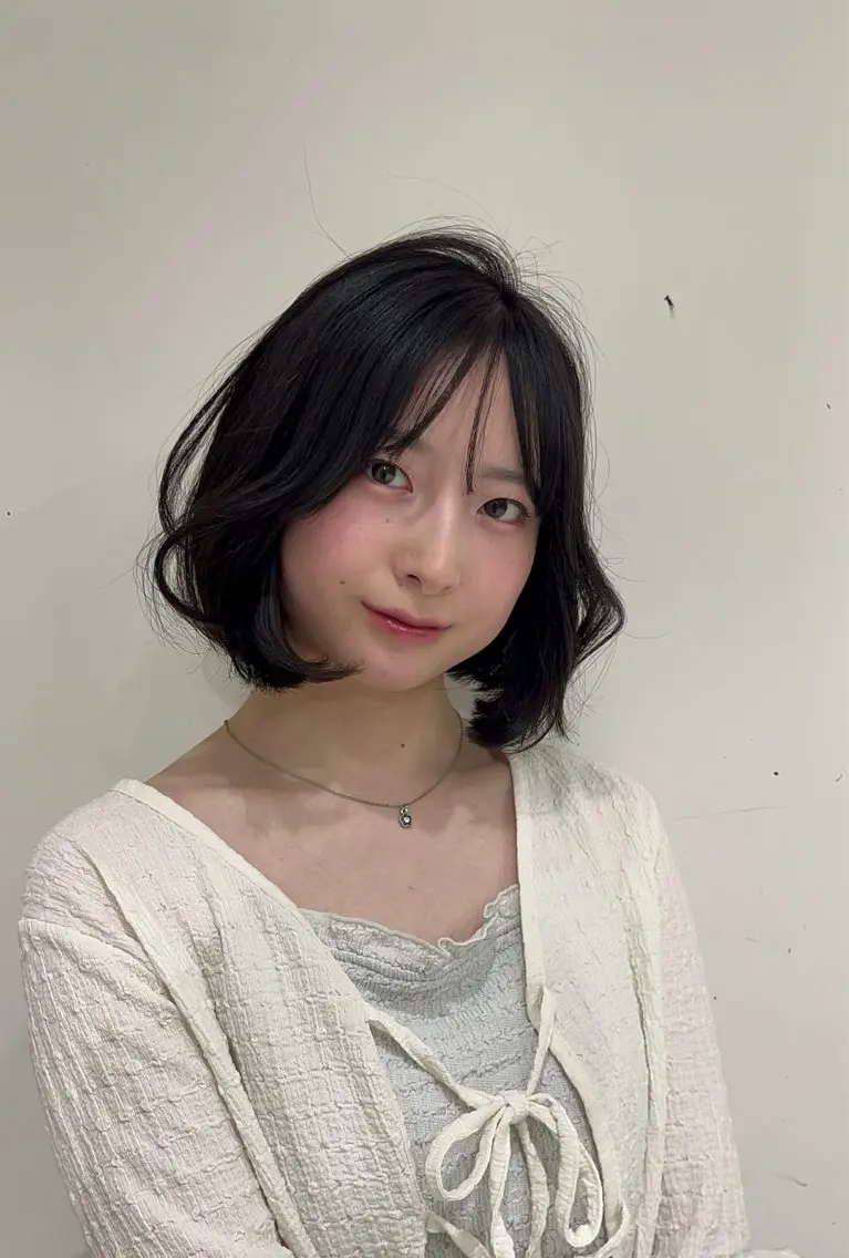 ショート 透明感 エイジのヘアスタイル