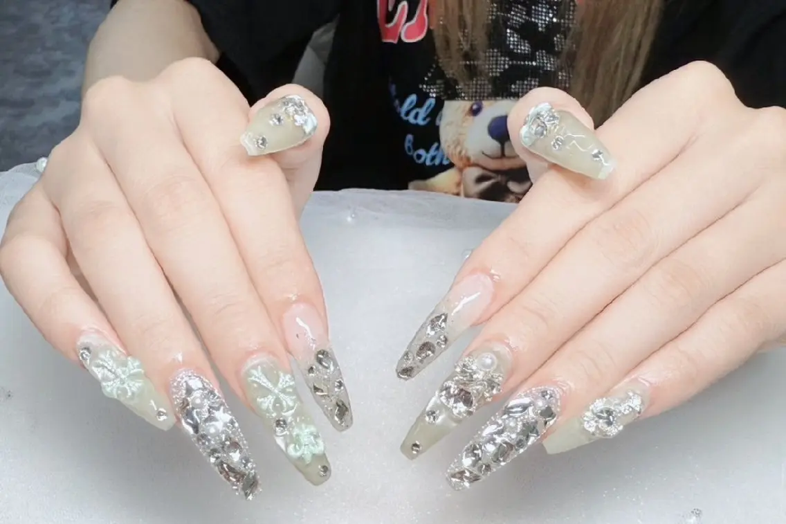 ネイル ハンドネイル ハンドケア Miyu.nail まりんのネイルデザイン