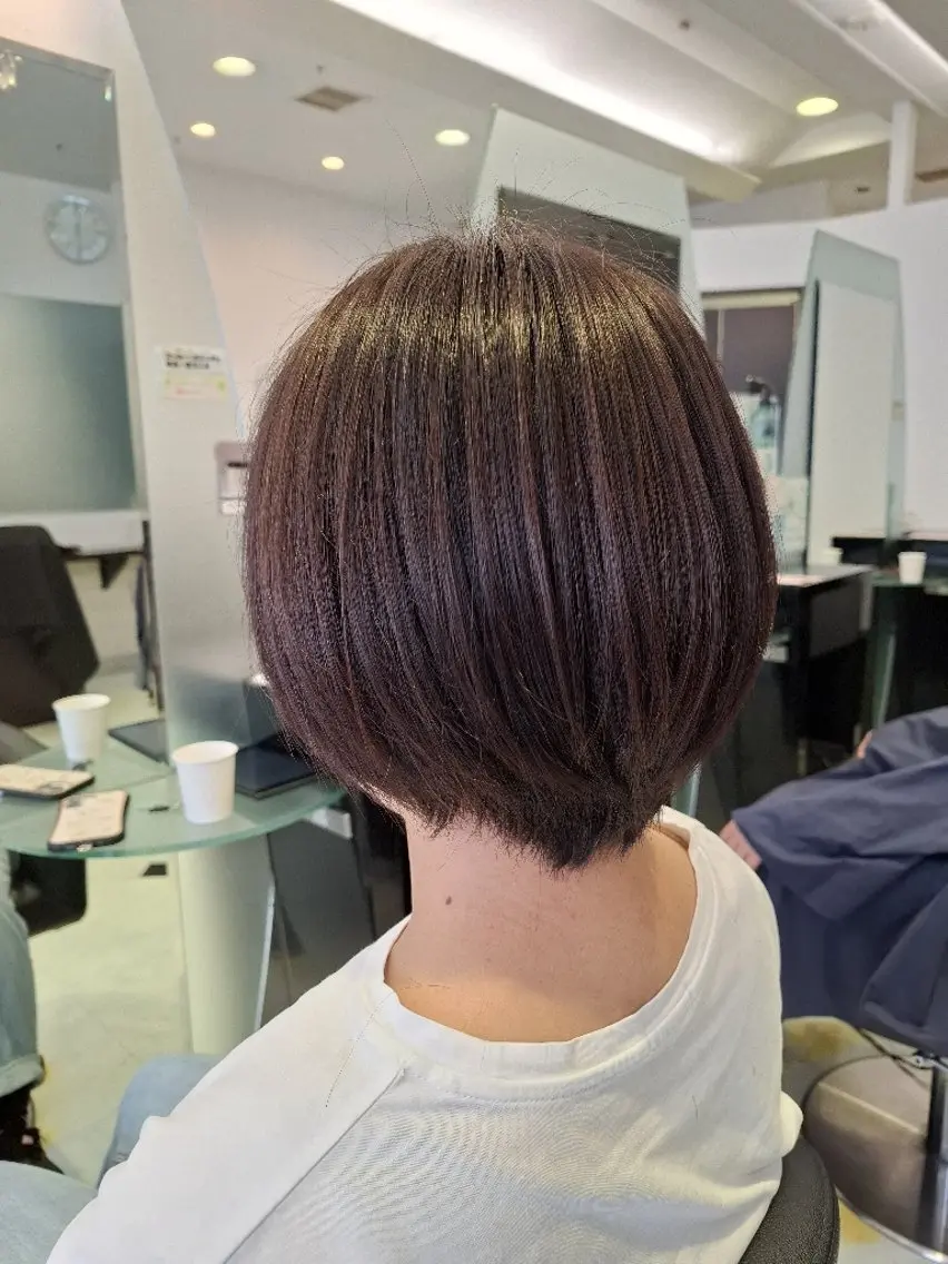 ショート カラー ブラウンカラー KANAKO .のヘアスタイル