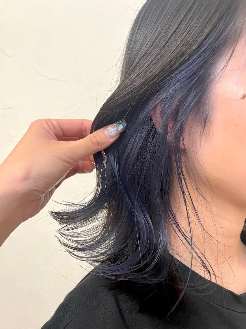 ミディアム カラー ブルーカラー イヤリングカラー ヘアカラー 🦋透明感 艶カラー Rie🦋のヘアスタイル