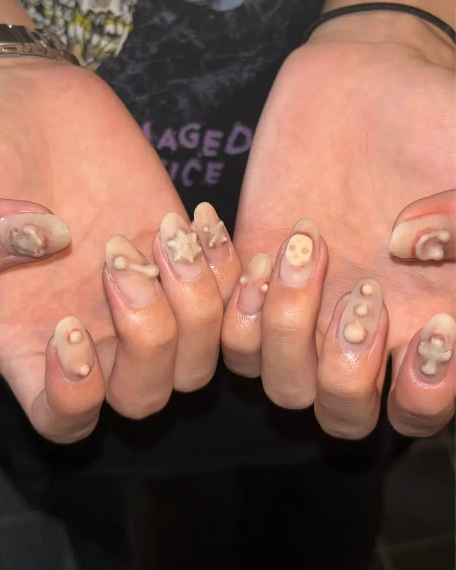 ネイル ハンドネイル 🪐富島彩夏 /海外nail🪐のネイルデザイン