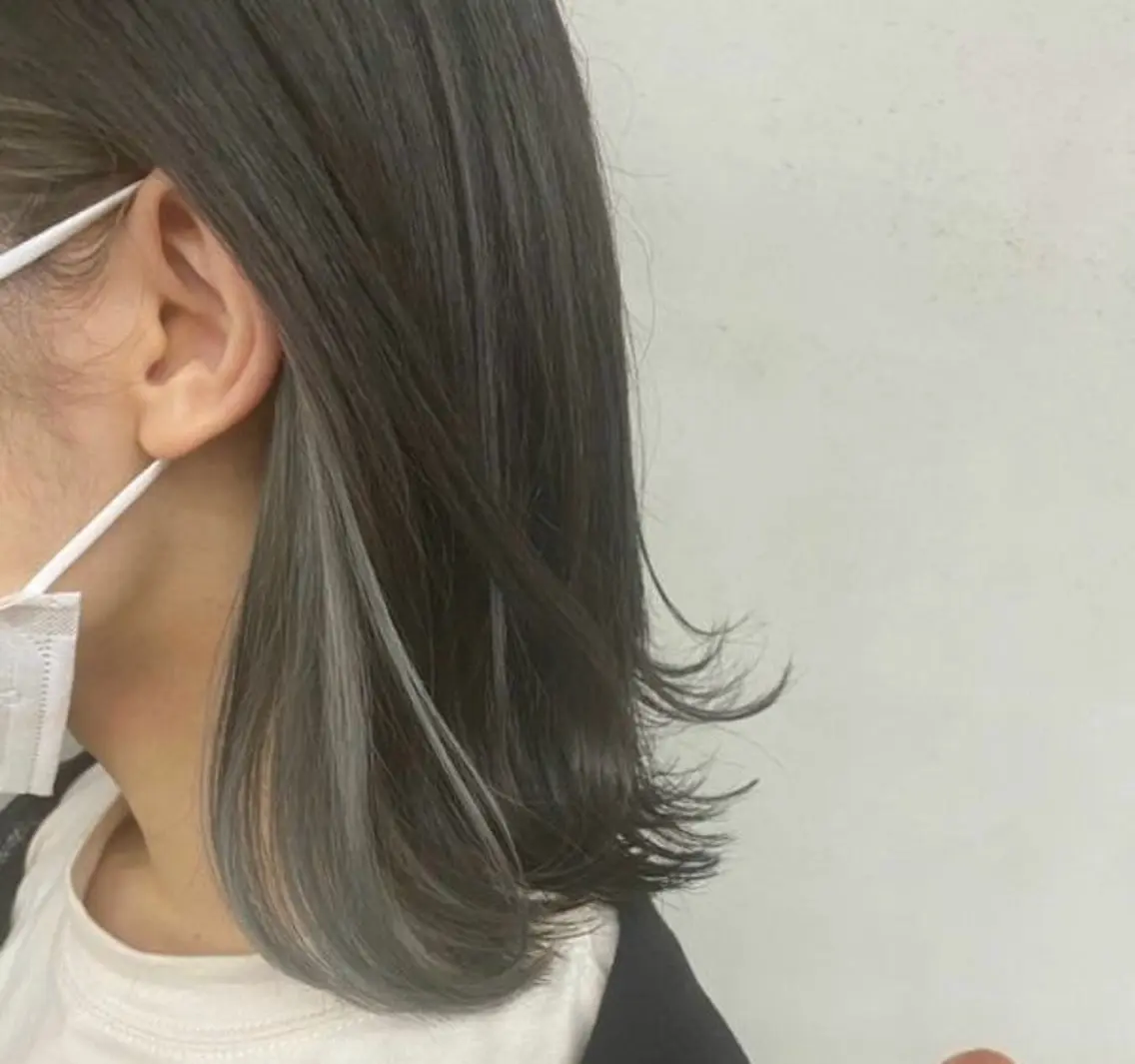 カラー ヘアカラー 黒滝 真歩のヘアスタイル