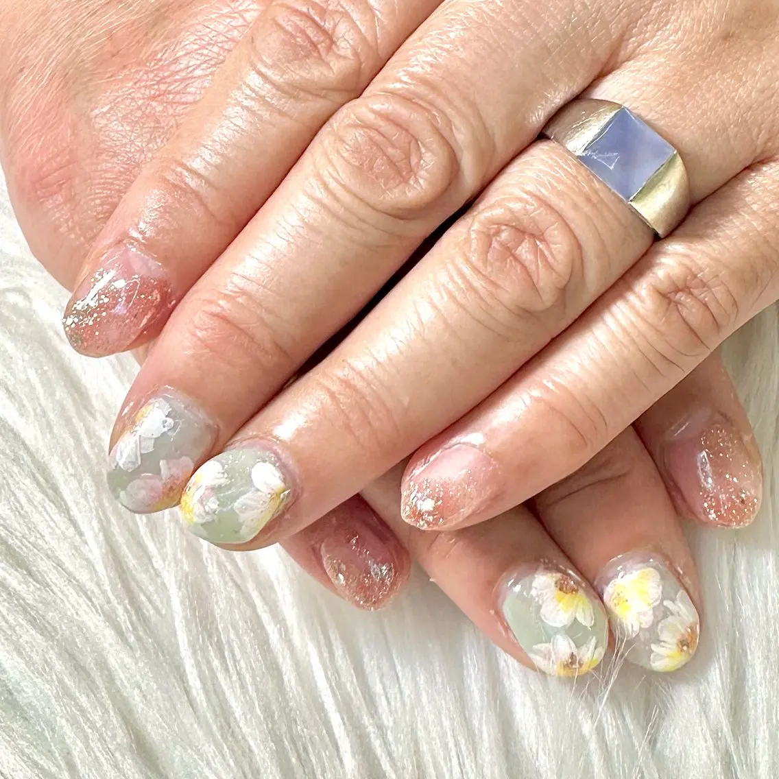 ネイル アートネイル フラワーネイル ニュアンスネイル 春ネイル ハンドネイル はあとねいる日野店 Reinaのネイルデザイン