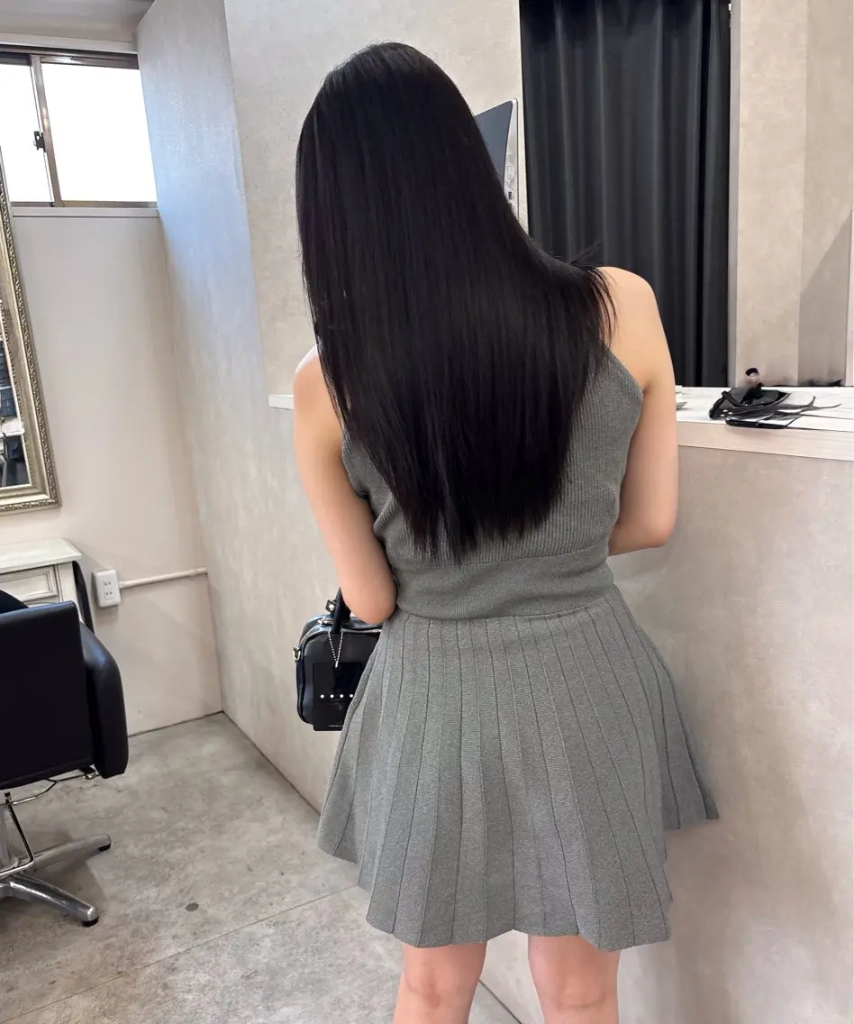 セミロング カット 縮毛矯正 トリートメント 💎艶カラー+美髪 +髪質改善💎のヘアスタイル