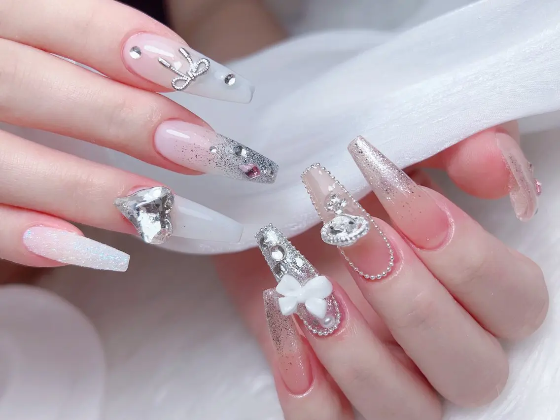 ネイル ハンドネイル M🌷nail 長さだし専門店のネイルデザイン