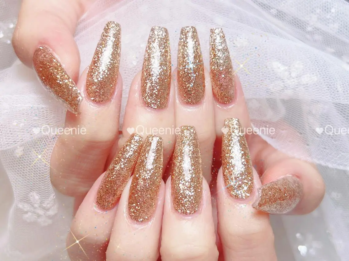 ネイル 🦋 Queenieのネイルデザイン