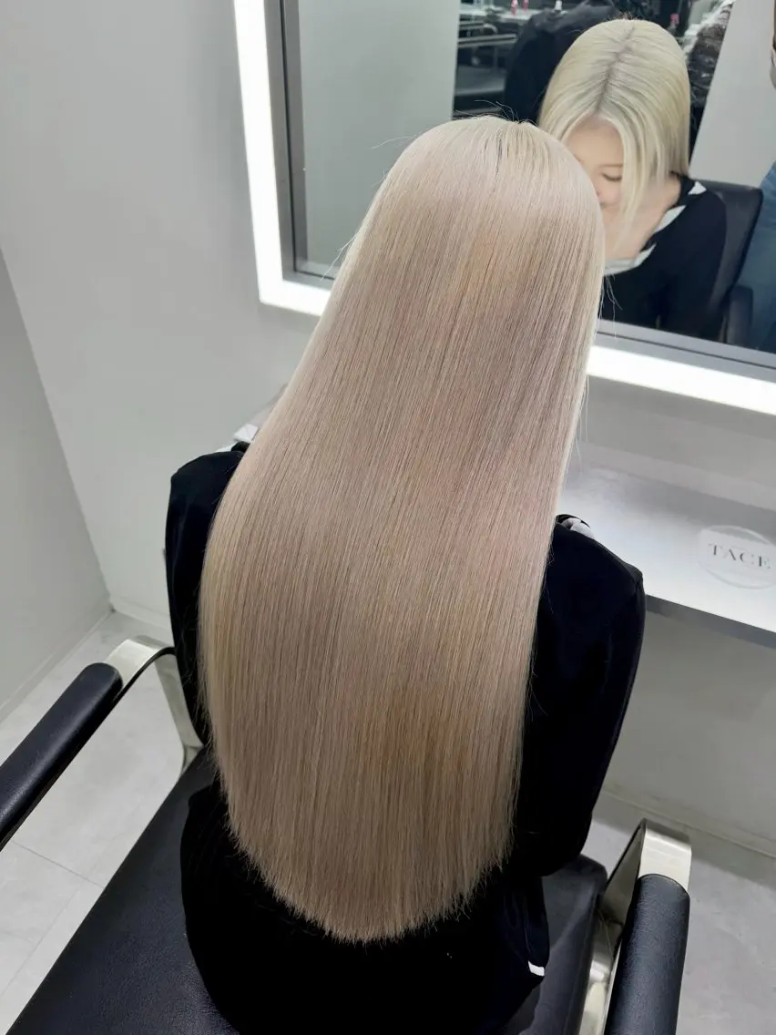 ロング ヘアカラー tace新宿 めいのヘアスタイル