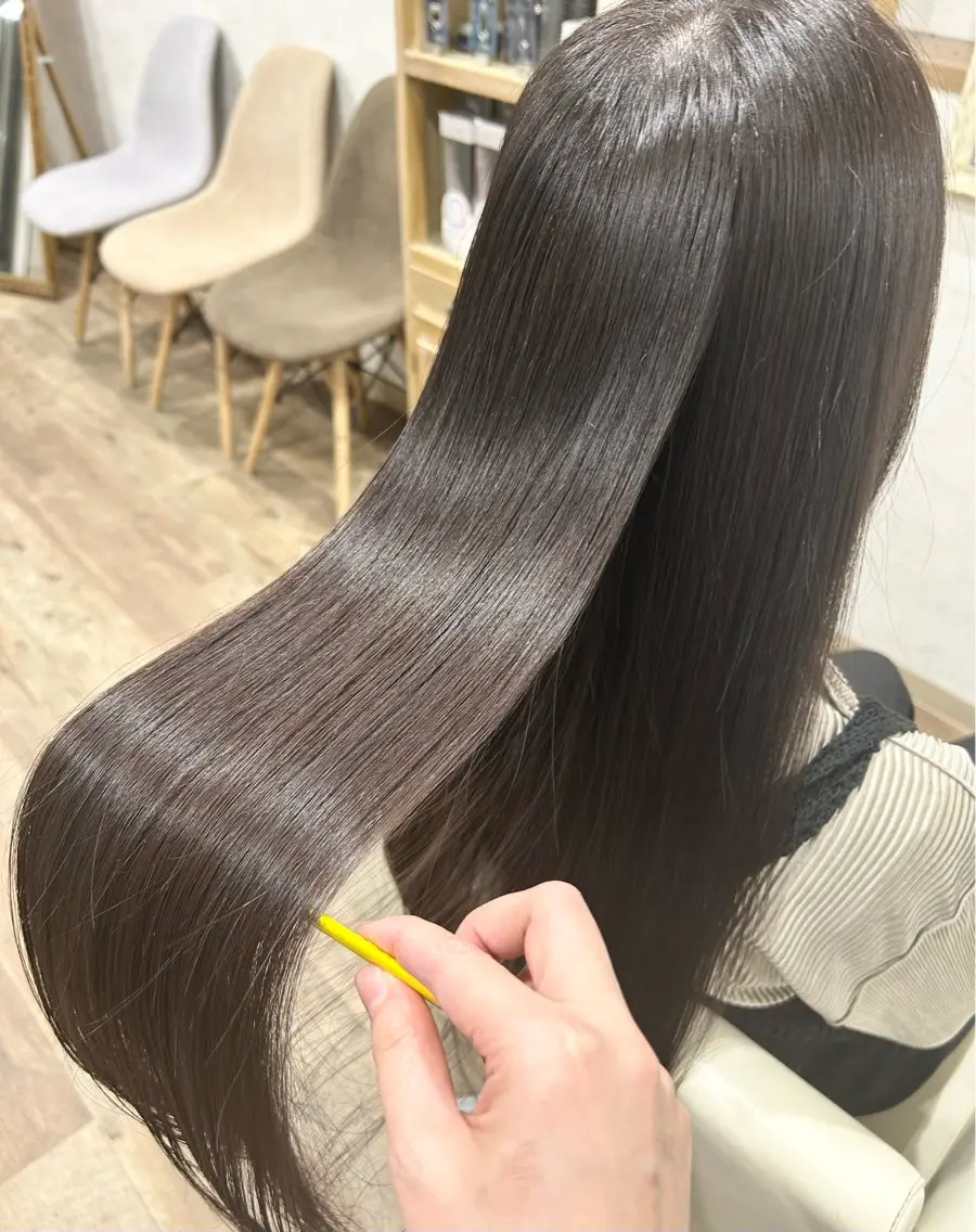 ロング 山口 栞奈のヘアスタイル