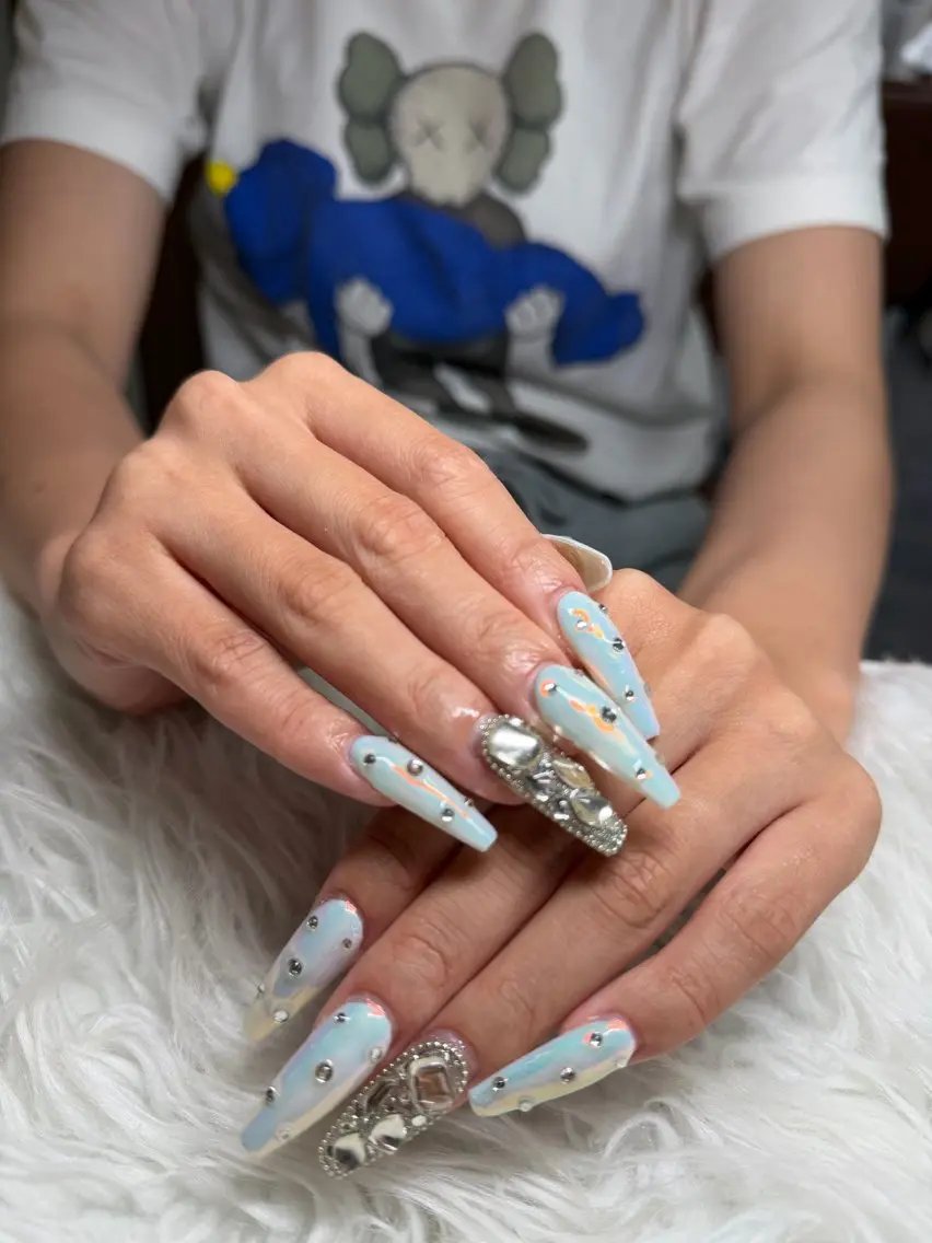 ネイル チークネイル フレンチネイル キラキラネイル 韓国ネイル マグネットネイル ハンドネイル Sakura h.babynailのネイルデザイン