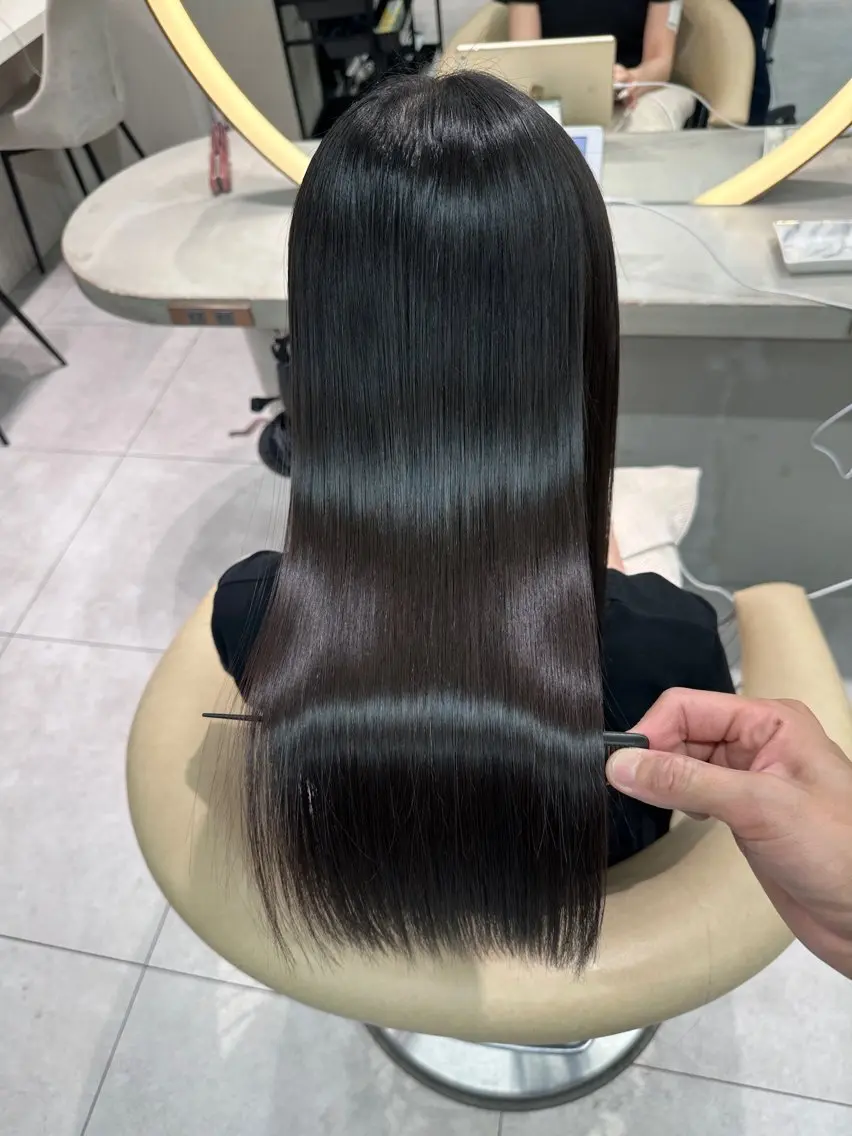 セミロング カラー カット 縮毛矯正 トリートメント 《髪質改善✖️オリー ブ🧸》小嶋拓也のヘアスタイル
