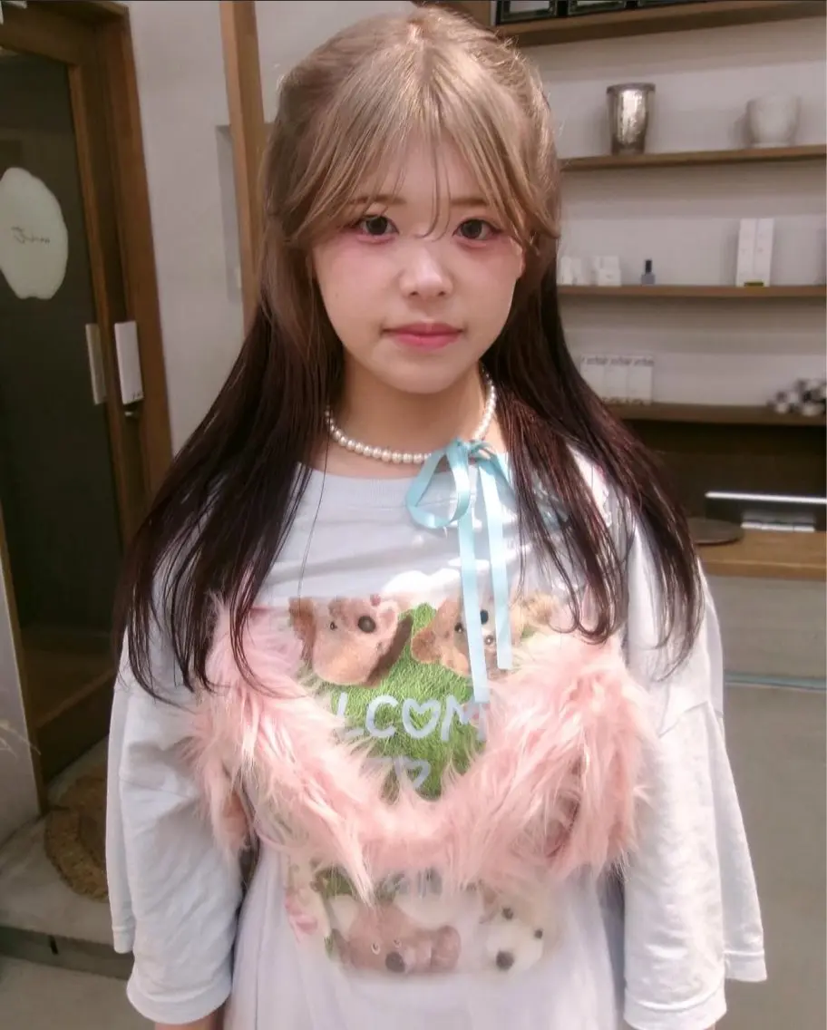 ロング カラー ヘアアレンジ ベージュカラー ブラウンカラー パープルカラー ホワイトベージュ yuna☘️ 名古屋のヘアスタイル