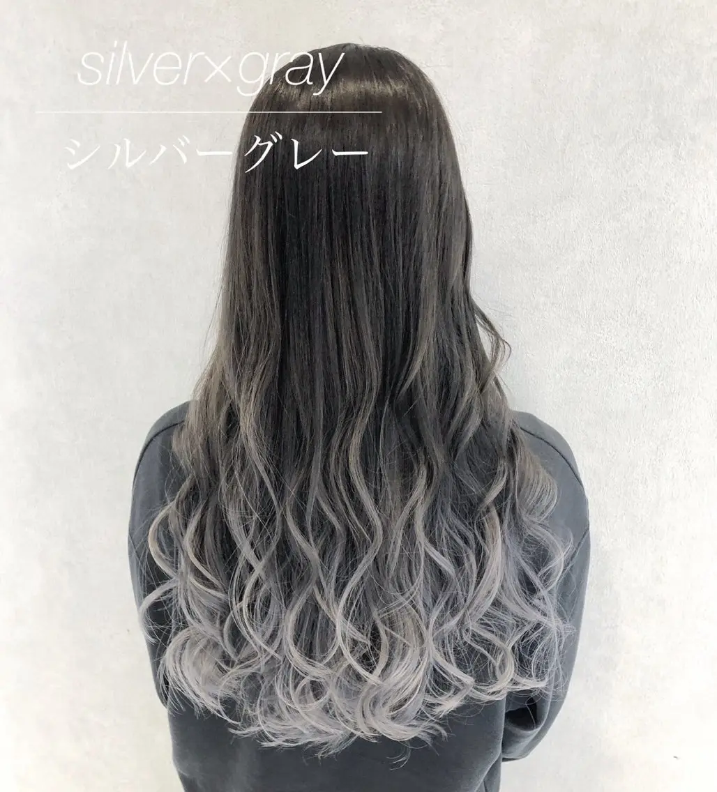 セミロング カラー グラデーションカラー ハイトーンカラー シルバー エクステ 代表/七瀬/ギャル/ シールエクステ/渋谷のヘアスタイル