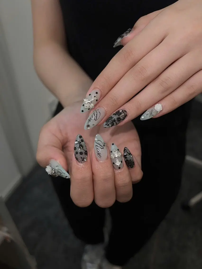 ネイル ガーリー ハート 韓国ネイル ニュアンスネイル リボン ハンドネイル Sora nail 長さ出し専門店のネイルデザイン