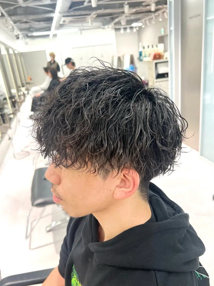 ショート パーマ メンズ カット パーマ トリートメント ツイスパ/シャドウ 矢吹俊大郎のヘアスタイル