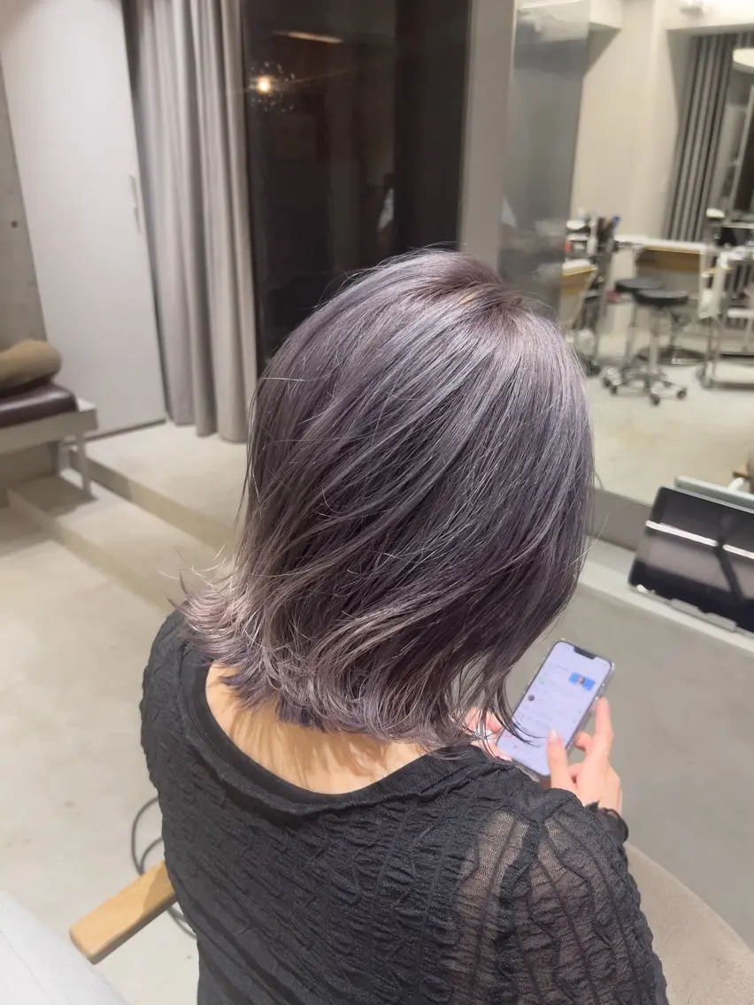 ショート バタフライレイヤー/ ニシトモユキのヘアスタイル