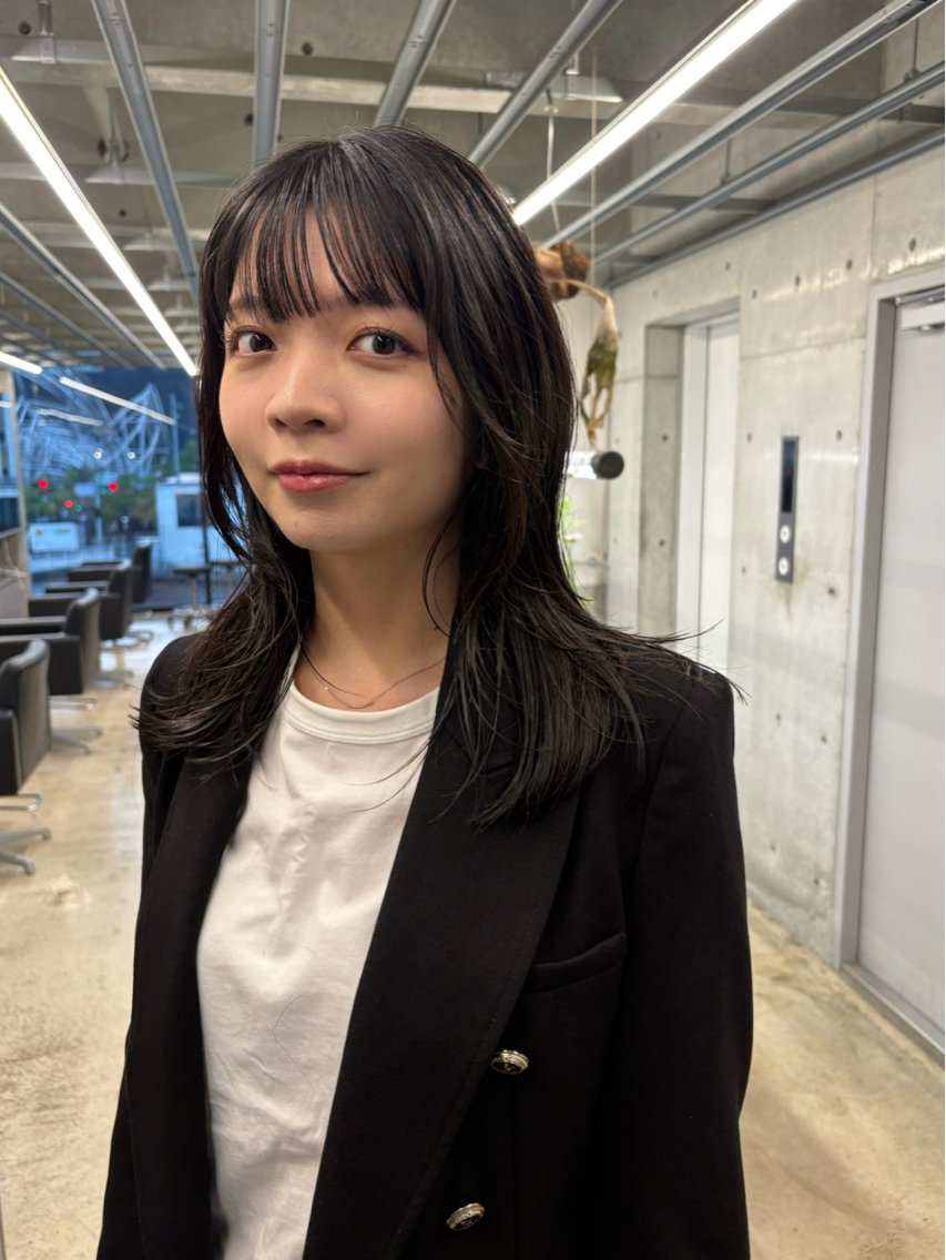 ミディアム カラー ミディアムレイヤー レイヤーカット カット ヘアカラー トリートメント 似合わせカット レイヤー/ボブのヘアスタイル