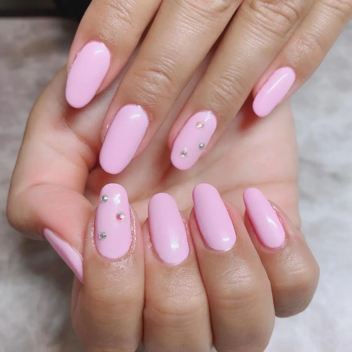 ネイル アートネイル ワンカラーネイル ストーンネイル Nail salon Ariettyのネイルデザイン