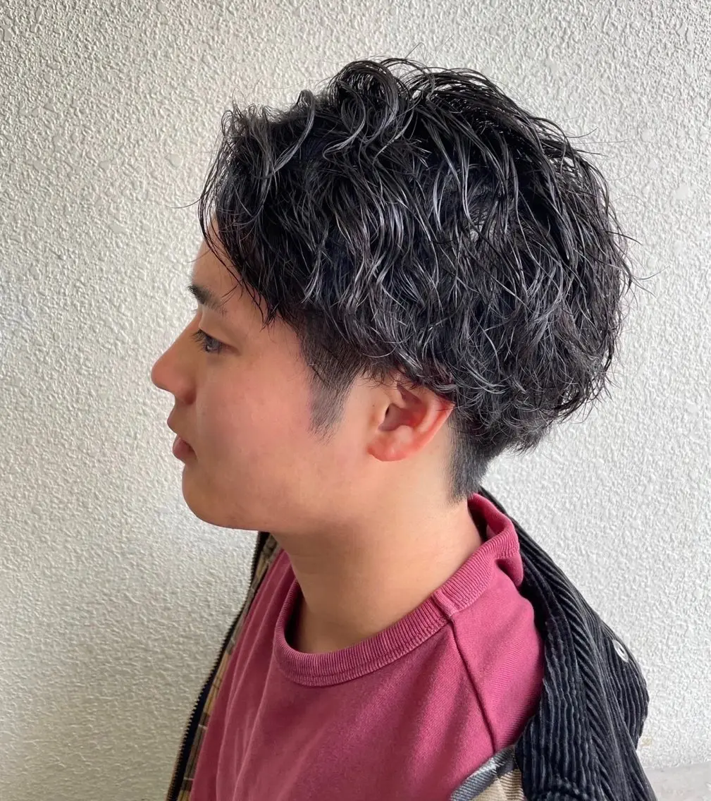 ショート パーマ メンズ 小嵩 峻平のヘアスタイル