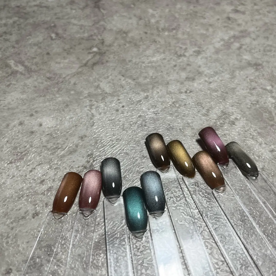 ネイル カジュアル チークネイル フレンチネイル ジェルネイル マグネットネイル ハンドネイル mocha nailのネイルデザイン